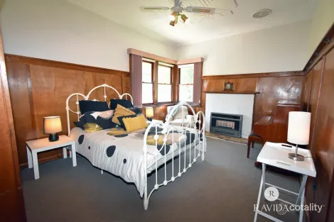 Property photo of 27 Epsom Road Chiltern VIC 3683