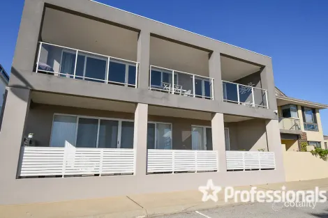 Property photo of 2/63 Breakwater Parade Mandurah WA 6210