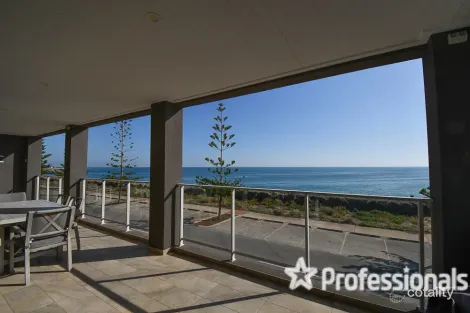 Property photo of 2/63 Breakwater Parade Mandurah WA 6210