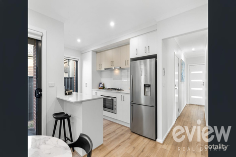 Property photo of 1 Hutton Road Werribee VIC 3030