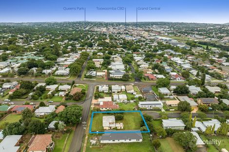 15 Wyndham St, North Toowoomba, QLD 4350