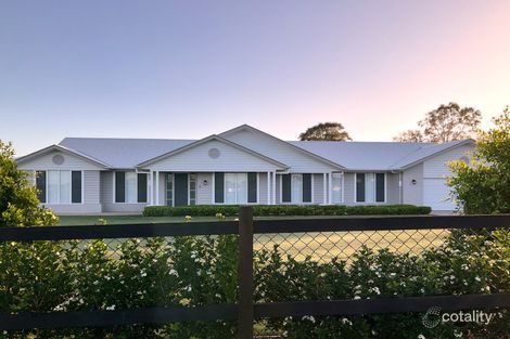 8 Berkley Cl, Kensington Grove, QLD 4341