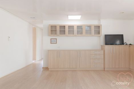 Property photo of 7 Aurora Close Mawson ACT 2607