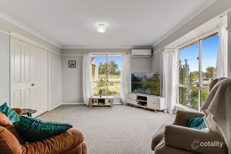 Property photo of 32 Stark Drive Vale View QLD 4352