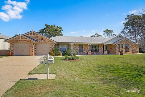 1 Wattle Dr, Meringandan West, QLD 4352