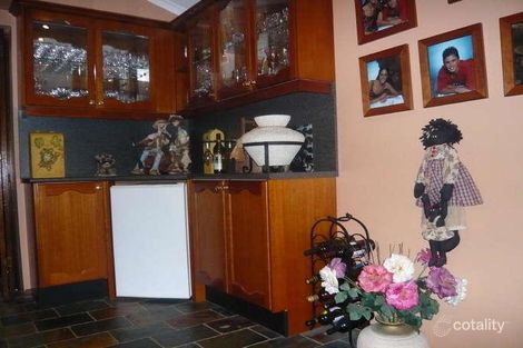 Property photo of 2 Jarrah Place Bossley Park NSW 2176