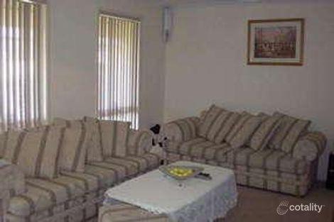 Property photo of 3 Caulfield Crescent Roxburgh Park VIC 3064