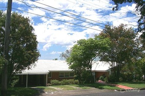 19 Gleneagle St, Kenmore, QLD 4069