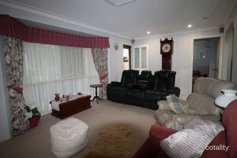 Property photo of 13 Cunningham Drive Emerald QLD 4720
