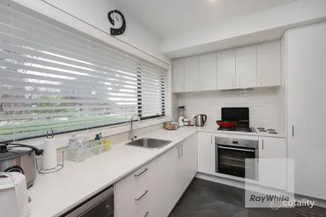 Property photo of 4 Mezzo Walk Greenvale VIC 3059