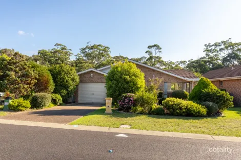 Property photo of 6 Curragudde Close Pambula Beach NSW 2549