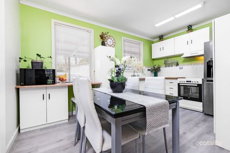 Property photo of 18 Namoi Avenue Red Cliffs VIC 3496