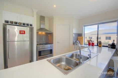 Property photo of 38 Windermere Way Cardigan Village VIC 3352