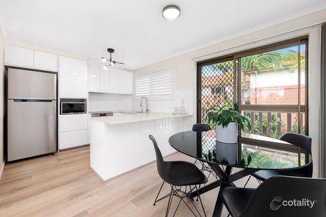 Property photo of 4/91 Kitchener Street Coorparoo QLD 4151