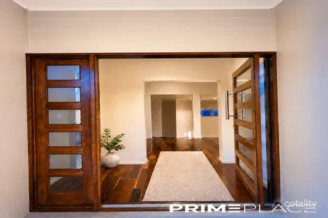 Property photo of 26 Waratah Crescent Springfield Lakes QLD 4300
