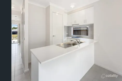 Property photo of 7 Alexandro Grove Hastings VIC 3915