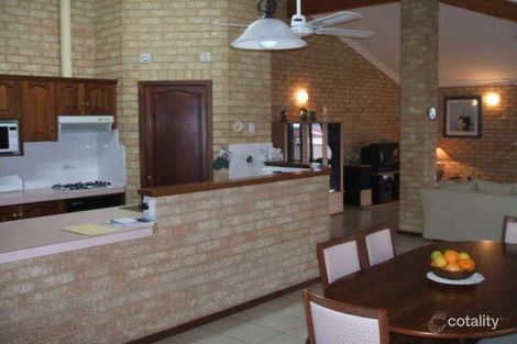 Property photo of 4 White Gum Rise Byford WA 6122