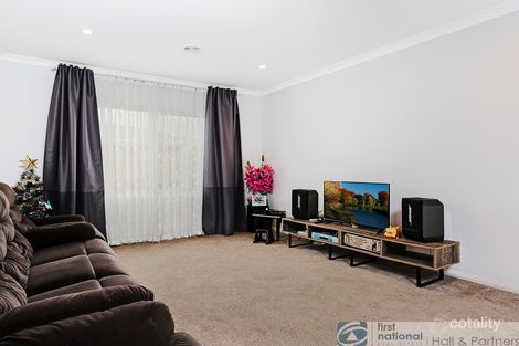 Property photo of 14 Imer Crescent Berwick VIC 3806