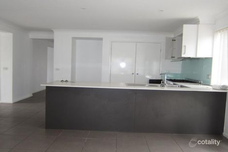 Property photo of 19 Fresh View Drive Tarneit VIC 3029