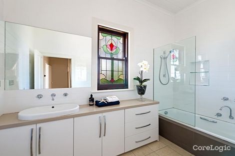 Property photo of 594 Centre Road Bentleigh VIC 3204