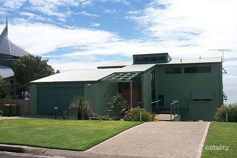 11 Cumming Pde, Point Lookout, QLD 4183