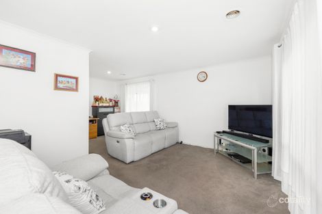 Property photo of 4 Nana Walk Narre Warren South VIC 3805