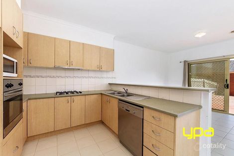 Property photo of 20 The Glades Taylors Hill VIC 3037