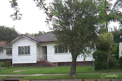 30 Fisher Ave, Southport, QLD 4215