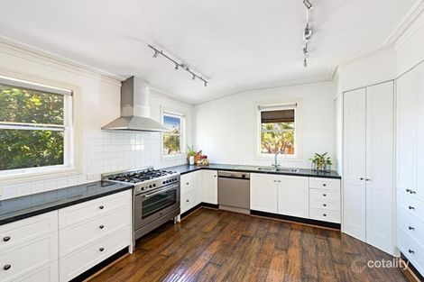Property photo of 594 Centre Road Bentleigh VIC 3204
