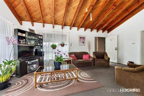 Property photo of 31 Barellan Close St Albans VIC 3021