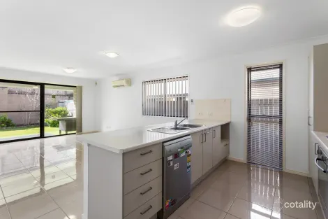 Property photo of 4 Hume Circuit Warner QLD 4500