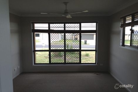 Property photo of 2/56 Mayfair Drive Emerald QLD 4720