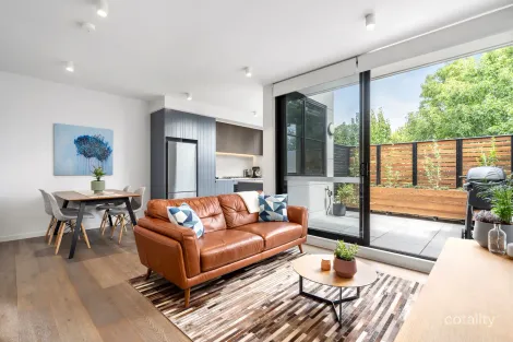 Property photo of 105/281 Tooronga Road Glen Iris VIC 3146