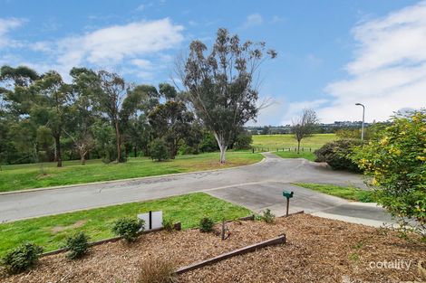 Property photo of 28 Valley View Crescent Berwick VIC 3806