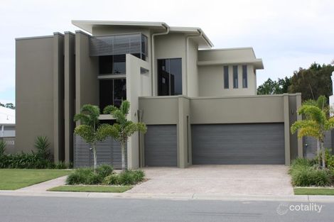 Property photo of 3003 The Boulevarde Benowa QLD 4217