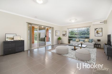 Property photo of 15 Royanne Close Bunyip VIC 3815