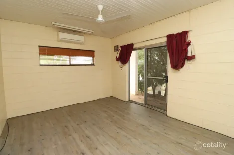 Property photo of 12 Robin Road Townview QLD 4825