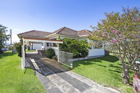 82 Oakland Ave, The Entrance, NSW 2261