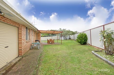 Property photo of 4 Trent Close Lake Haven NSW 2263