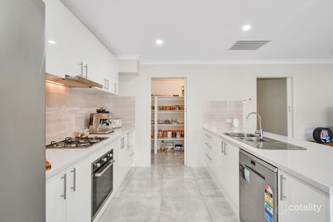 Property photo of 105 Havana Parade Pakenham VIC 3810