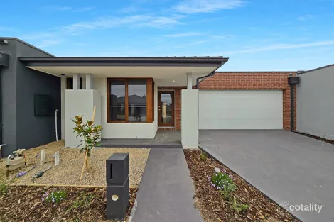 Property photo of 18 Inglenook Circuit Armstrong Creek VIC 3217