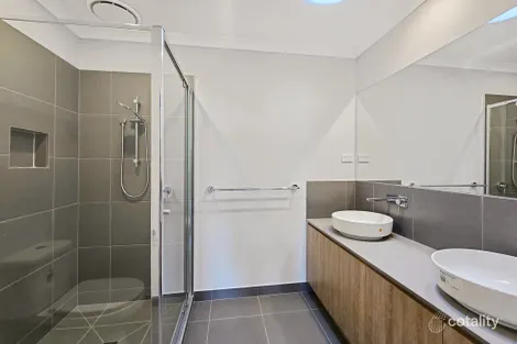 Property photo of 18 Inglenook Circuit Armstrong Creek VIC 3217