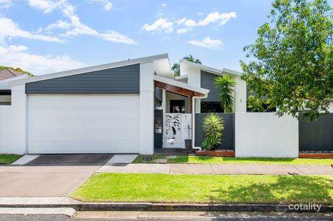 Property photo of 5 Goss Avenue Labrador QLD 4215