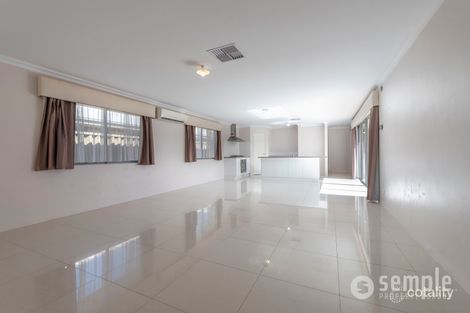 Property photo of 5 Aromatic Crescent Atwell WA 6164