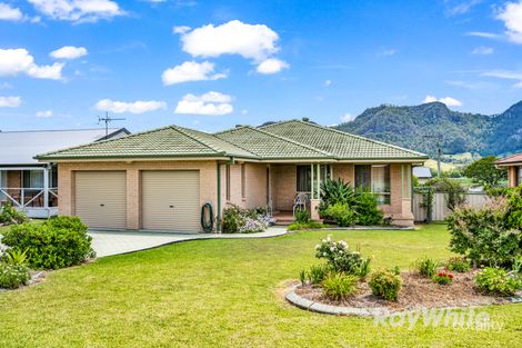 Property photo of 17 Carter Crescent Gloucester NSW 2422