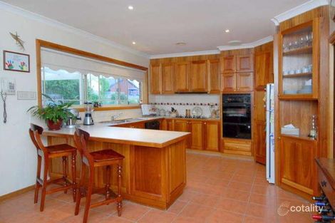 Property photo of 8 Greybox Court Hillside VIC 3037