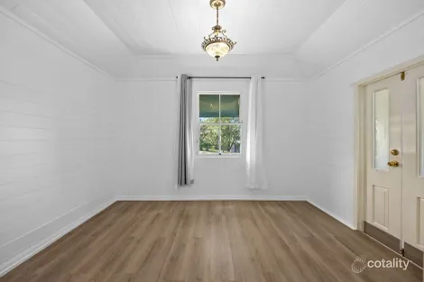 Property photo of 4 Graham Street Bundamba QLD 4304