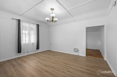 Property photo of 4 Graham Street Bundamba QLD 4304