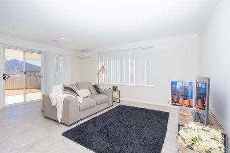Property photo of 67 Molloy Drive Orange NSW 2800