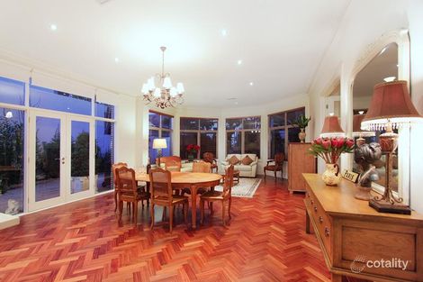 Property photo of 5 Locksley Avenue Kew VIC 3101